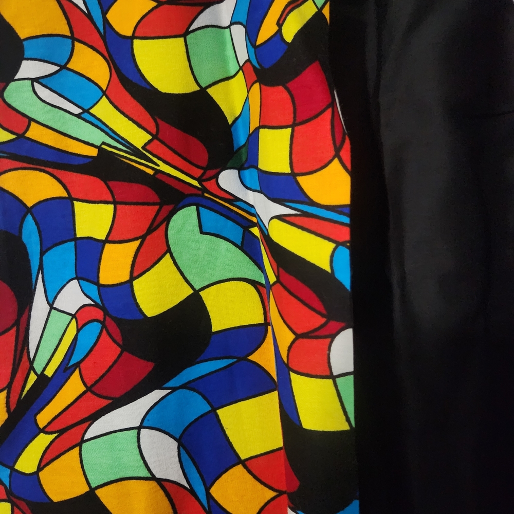 Colorful Geometric Patterned Vest - Picture 4 of 4